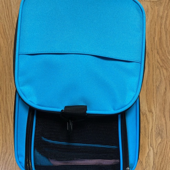 NWT Brand: Discala Cat Dog Carrier Up to 15 lbs - Picture 3 of 4